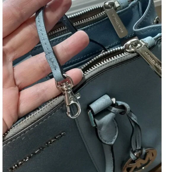 👉LAST CHANCE‼️ Michael Kors Sutton Metallic Silver Stripe Saffiano Satchel - Picture 5 of 16